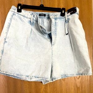 EXPRESS High waisted shorts size L